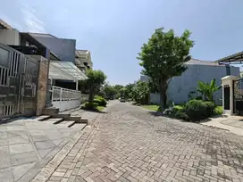 Rumah Siap Huni Villa Royal Dekat Pakuwon City Mall