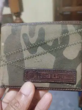 Dompet kulit kanvas red liquid