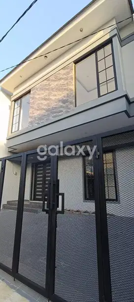 rumah baru gress Klampis Surabaya