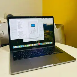 MacBook Pro 13 inch 2017 4 thunderbolt 3 port touchbar