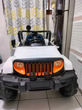 mainan anak mobil aki