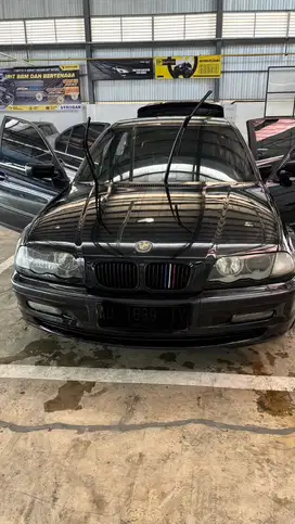 BMW 325i 2001 Bensin