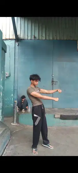 Personal trainer gym /fitness / calisthenics