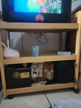 Lemari dan meja tv