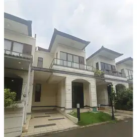 Disewakan rumah di lavon 1 cluster allura