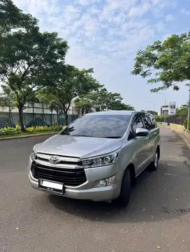 Toyota Inova V AT 2020