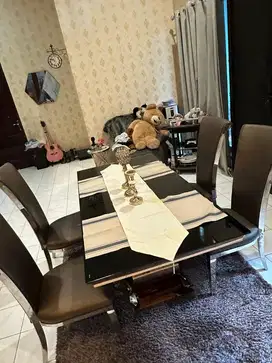 1 SET MEJA MAKAN plus 2 kursi lg jd 6
