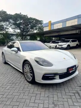Porsche Panamera 4S 2018 LWB antik