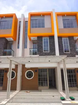 DISEWAKAN RUMAH PIK2 CLUSTER ARCADIA UK 4.5X10 UNFURNISH
