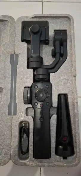 Jual Gimbal merk Zhiyun smooth 4 bekas