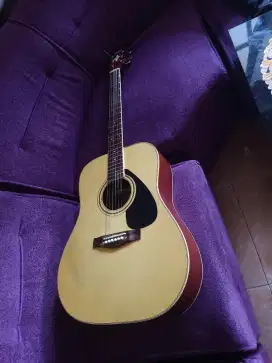Gitar Akustik Tanam Besi
