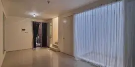 Rumah Royal Residence Wiyung Semi Furnish Siap Huni