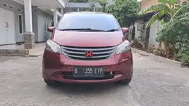 Honda freed SD automatik 2012  siap pakai bergaransi 1 thn termurah