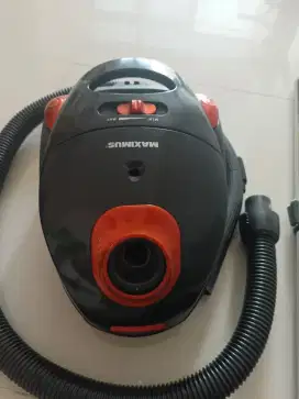 Vaccum cleaner/ penyedot debu