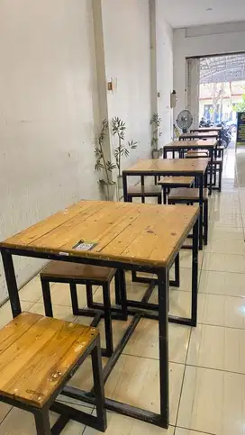 Set meja kursi minimalis modern, siap kirim area Nganjuk