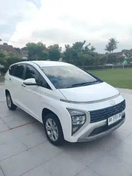 Hyundai Stargezer Essential IVT 2024/25 AT Metik