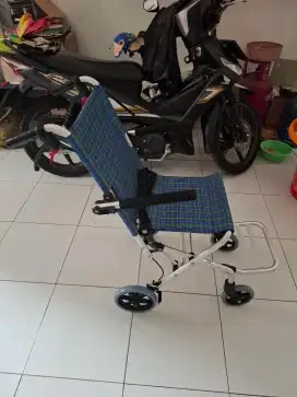 Kursi Roda Traveling Mulus Jrg dipakai
