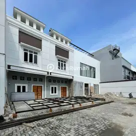 DIJUAL TOWNHOUSE KOMPLEK MENTARI JEWEL - DAERAH KRAKATAU DEKAT CEMARA
