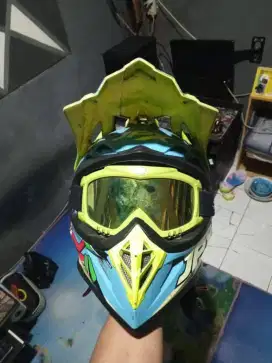 Helm scarlett Racing