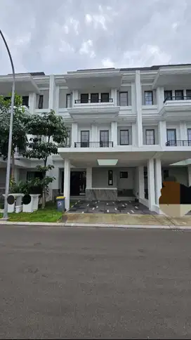 Di Jual Murah Rumah 3 Lantai 8x18 Alam Sutera ada Lift