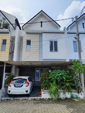 RUMAH CLUSTER di CIPAYUNG, JAKTIM