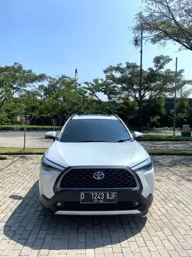 TOYOTA COROLLA CROSS HYBRID AT 1.8 PUTIH 2021 BANDUNG MATIC