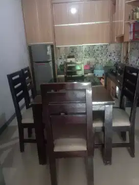Jual 1 Set Meja kayu cover kaca hitam & makan 6 kursi kayu cover jok