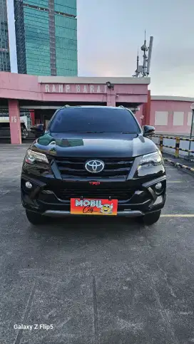 TOYOTA FORTUNER TRD VRZ 2.4 AT 4X2 DIESEL 2017 HITAM