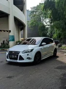 (TDP 5jt) Ford Focus S 2014 Hatchback at Full upgrade