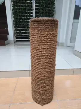 Garukan kucing dari tali dan kayu mdf tebal