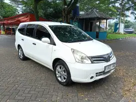 Grand Livina, AT, 2012, istimewa