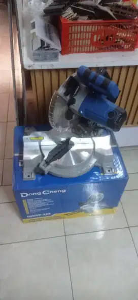 dongcheng mitre saw djx09-255 10