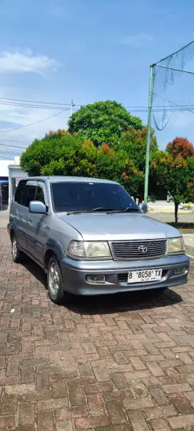 Kijang krista efi 2.0 mt