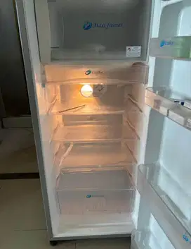 Kulkas & Freezer 1 pintu Toshiba GR - I200