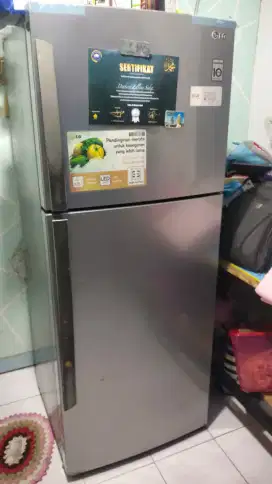 Kulkas LG 2 pintu JUMBO