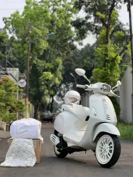 Vespa sprint justin bieber km 0 fullset accesories (jb anniversary)