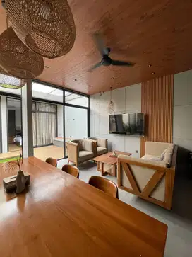 Rumah 1 LT Nuansa Villa Bali di Suvarna Sutera Tangerang 1K8000T9