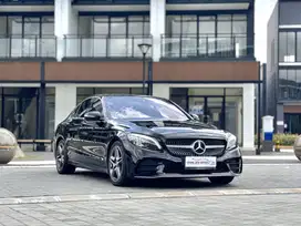 Mercedes Benz C300 AMG LINE 2019