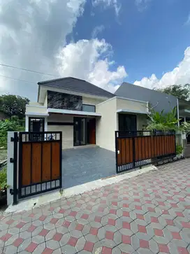Rumah Cantik desain Kekinian dekat Masjid Suciati Sariharjo, Sleman