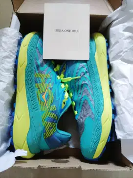 Sepatu Running Hoka One Tecton X2