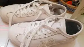 Sepatu Oniisuka Tiger mix sama GIVENCY