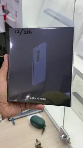Samsung Z Fold 6 12/256 free A16 5G