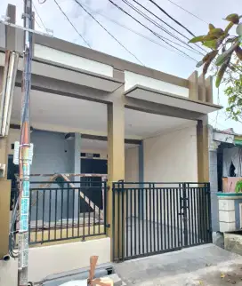 Dijual rumah manis harga ekonomis pondok ungu v