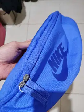 Tas Slingbag Nike