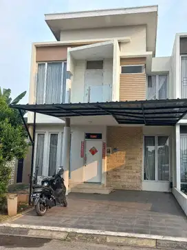 Disewa Cepat Rumah Rapi Full Furnished Ada Pool di Cluster Modernland