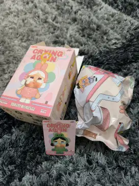 Keychain Pop Mart Crying Again
