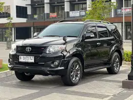BENSIN ANTIK MULUS TERAWAT ! Toyota Fortuner 2.7 G TRD AT 2015 Hitam