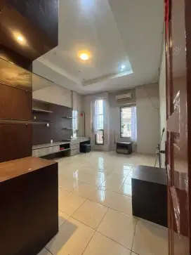 DIJUAL MURAH RUKO KOMPLEK DAERAH KARYA SEI AGUL BESERTA PERABOTAN