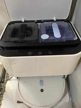 Robot vacuum dan pel yeedi auto station