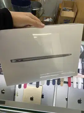 Macbook air m1 13 inch ram 8 ssd 256 ibox baru segel